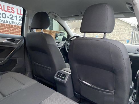 Used 2017 Volkswagen Golf S image 20