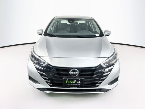 Used 2025 Nissan Versa SV FWD image 2