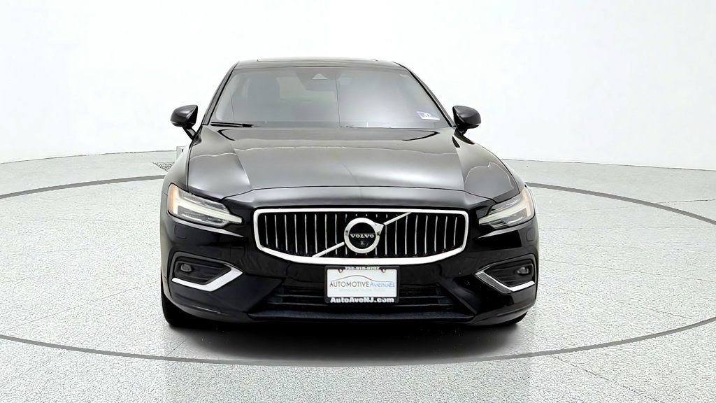 Used 2019 Volvo S60 T5 Inscription FWD image 2
