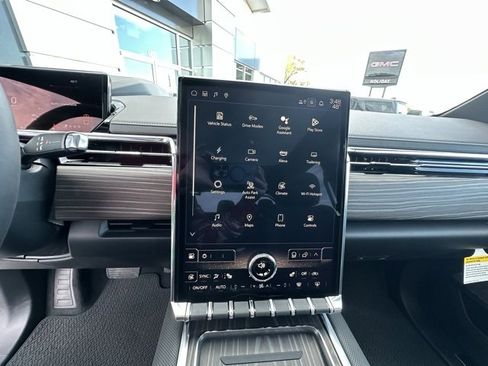 New 2025 GMC Sierra EV Denali image 20