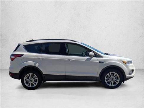 Used 2018 Ford Escape SEL FWD image 4