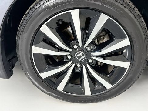 Certified 2024 Honda Civic EX image 32
