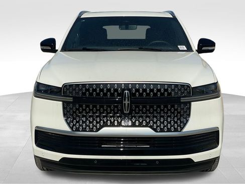 New 2026 Lincoln Navigator Reserve AWD/4WD image 8