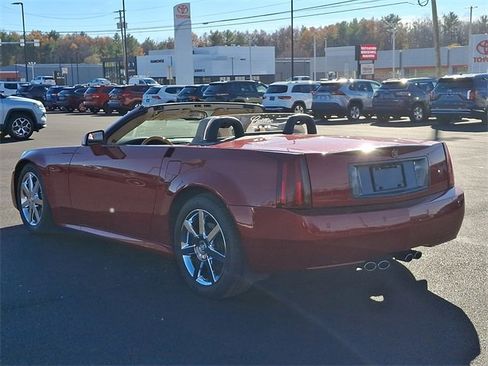 Used 2008 Cadillac XLR image 8