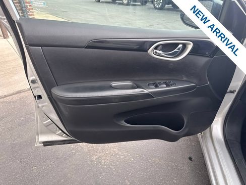 Used 2019 Nissan Sentra SV FWD image 17