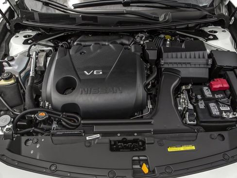 Used 2016 Nissan Maxima Platinum w/ Interior Lighting Package FWD image 13