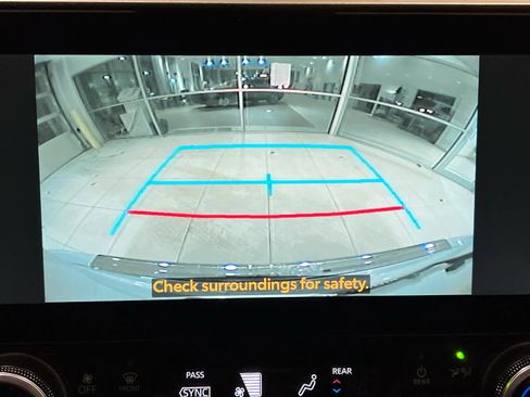 New 2026 Toyota Highlander XLE image 19