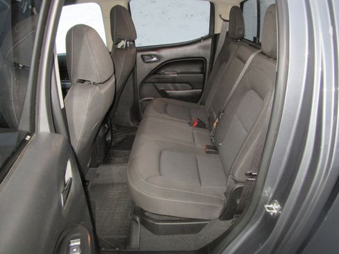 Used 2022 Chevrolet Colorado LT w/ LT Convenience Package image 10