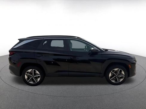 Used 2025 Hyundai Tucson SEL AWD/4WD image 16