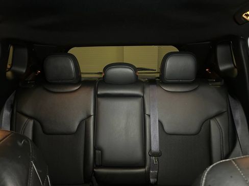 Used 2025 Jeep Compass Trailhawk AWD/4WD image 23