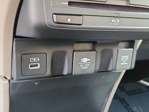 Used 2023 Honda Odyssey Elite image 24