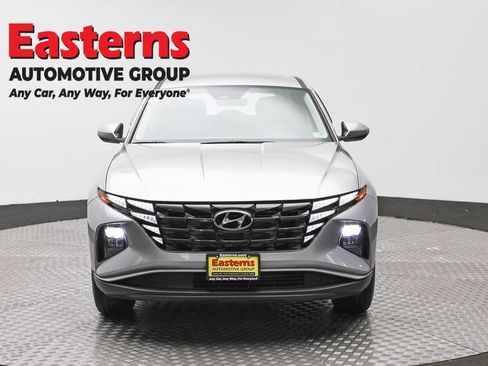 Used 2024 Hyundai Tucson SE AWD/4WD image 2
