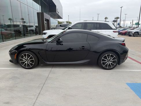 Used 2023 Toyota GR86 image 8