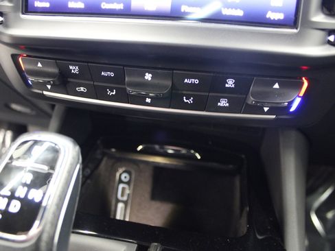 Used 2022 Maserati Levante GT image 34