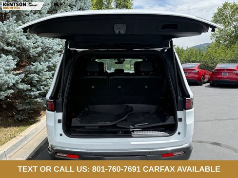 Used 2022 Jeep Wagoneer Series III w/ Rear Seat Video Group 1 AWD/4WD image 34