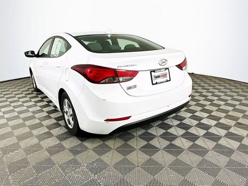 Used 2015 Hyundai Elantra SE FWD image 8