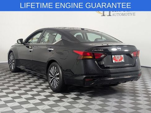 Used 2025 Nissan Altima 2.5 SV FWD image 6