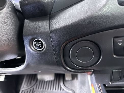 Used 2024 Nissan Frontier Pro-X RWD image 17