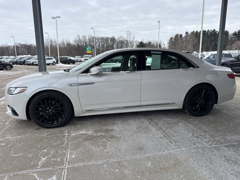 Used 2017 Lincoln Continental Select w/ Climate Package image 3