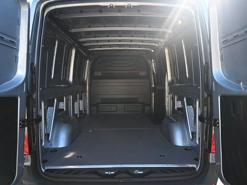 Used 2026 Mercedes-Benz Sprinter 2500 image 27