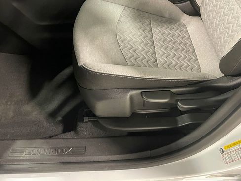 Used 2024 Chevrolet Equinox LS image 21