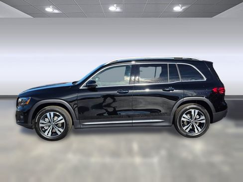 Certified 2026 Mercedes-Benz GLB 250 4MATIC image 2