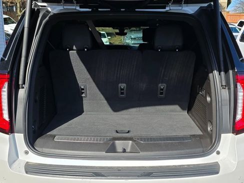 Used 2021 GMC Yukon Denali w/ Advanced Technology Package image 14