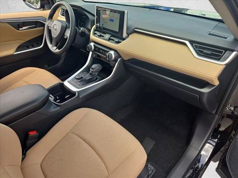 Certified 2025 Toyota RAV4 XLE AWD/4WD image 21
