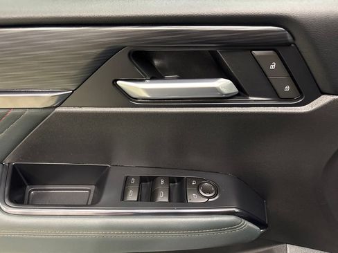 Used 2025 GMC Acadia AT4 w/ LPO, Floor Liner Package AWD/4WD image 15