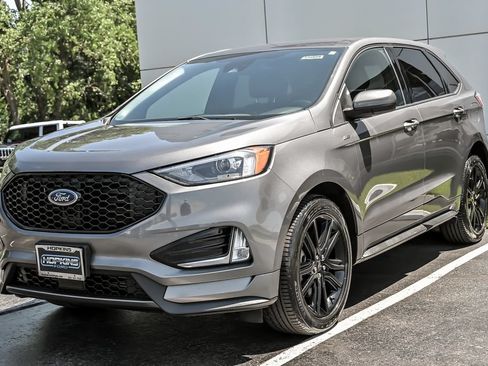 Certified 2023 Ford Edge ST-Line AWD/4WD image 5