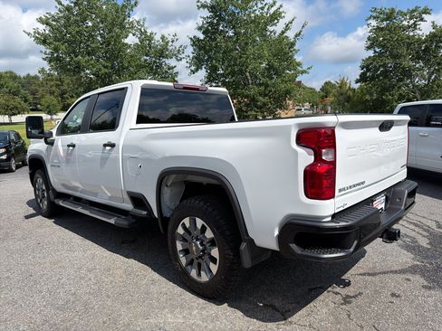 Used 2025 Chevrolet Silverado 2500 Custom w/ Custom Value Package AWD/4WD image 7