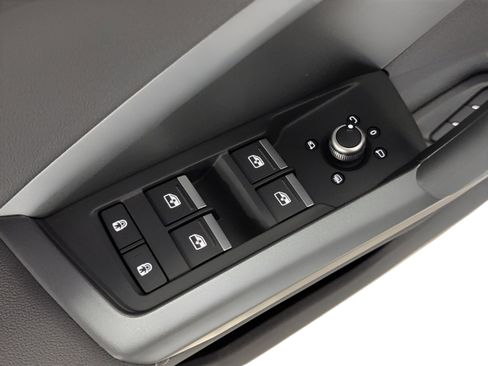 New 2025 Audi Q3 2.0T Premium image 15