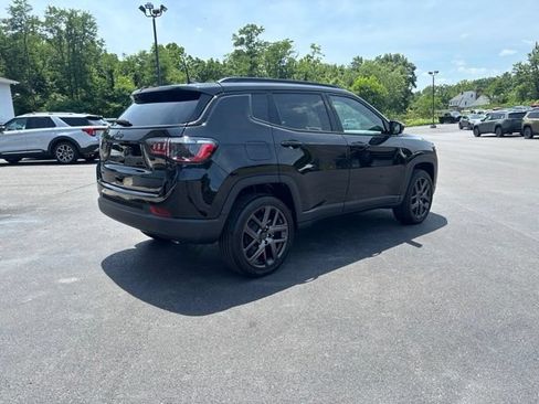 New 2026 Jeep Compass Limited w/ Sun, Sound & Navigation Group AWD/4WD image 4