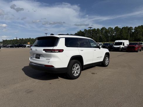 Used 2023 Jeep Grand Cherokee L Limited AWD/4WD image 6