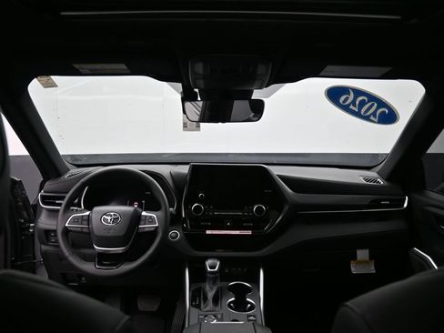 Certified 2026 Toyota Highlander XSE AWD/4WD image 28