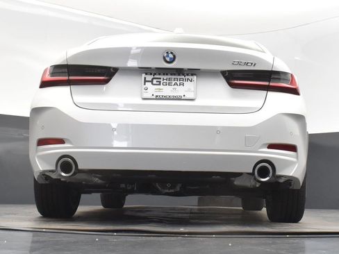 Certified 2025 BMW 330i Sedan w/ Premium Package image 41