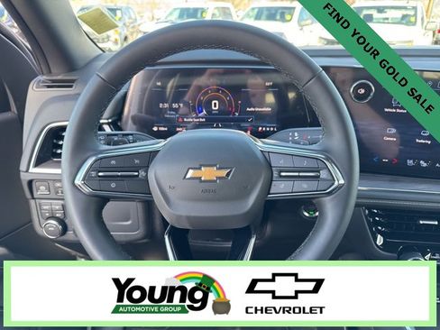 New 2026 Chevrolet Suburban Premier image 20