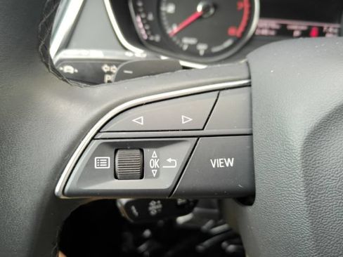 Used 2023 Audi Q5 2.0T Premium w/ Convenience Package AWD/4WD image 39