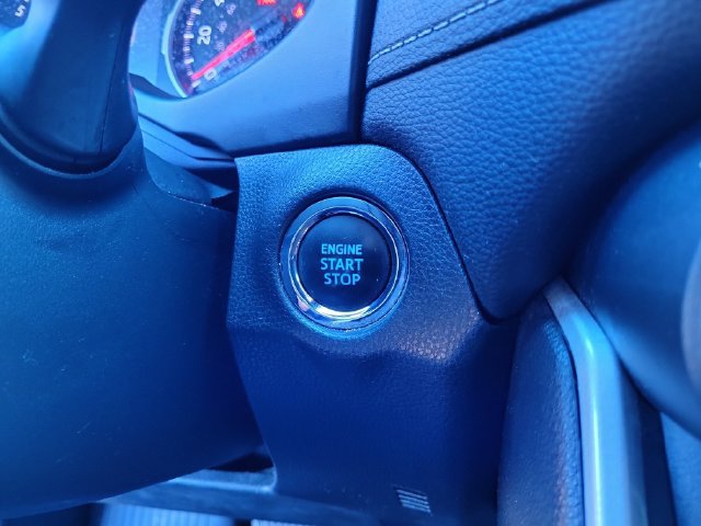 Used 2022 Toyota RAV4 XLE FWD image 36