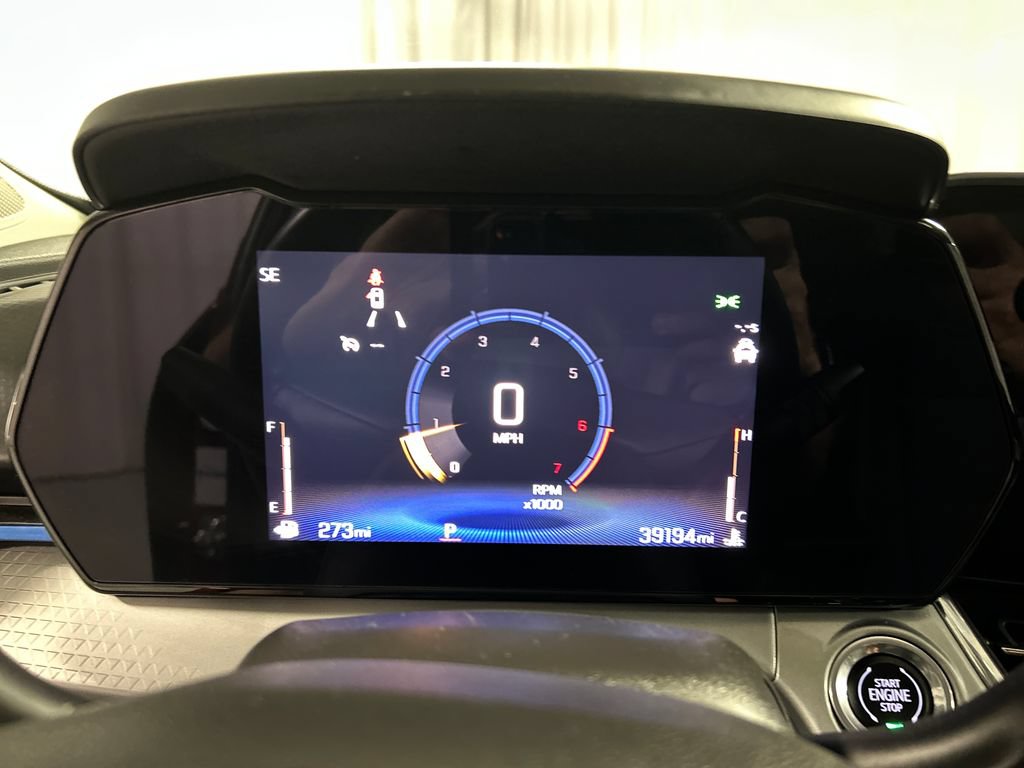 Used 2025 Chevrolet Trax LT w/ LT Convenience Package FWD image 14