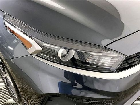 Used 2022 Kia Forte LXS image 27