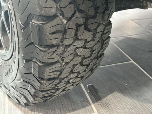 Used 2020 Toyota Tacoma SR w/ SX Package image 30