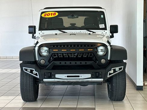 Used 2018 Jeep Wrangler Unlimited Sport S AWD/4WD image 9