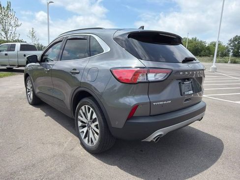 Used 2021 Ford Escape Titanium AWD/4WD image 14