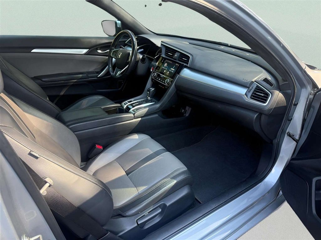 Used 2017 Honda Civic Touring image 12