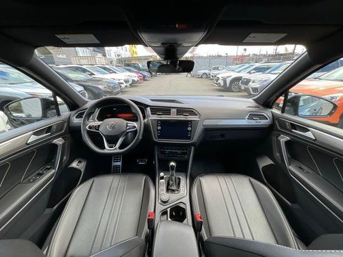 Used 2022 Volkswagen Tiguan SE R-Line AWD/4WD image 15