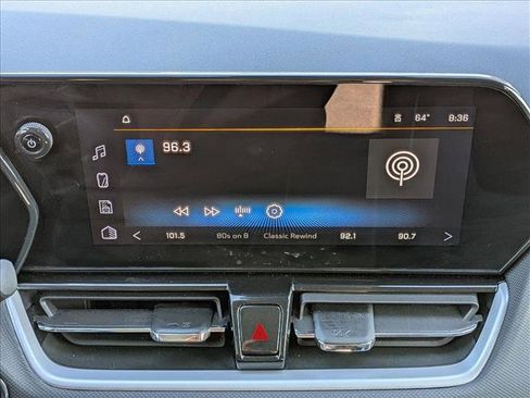 Used 2025 Chevrolet TrailBlazer LT image 9