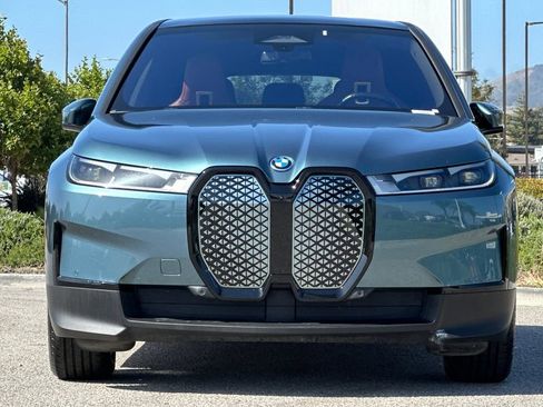 Used 2023 BMW iX xDrive50 w/ Premium Package AWD/4WD image 8