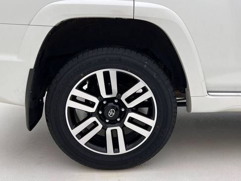 Used 2021 Toyota 4Runner Limited AWD/4WD image 29