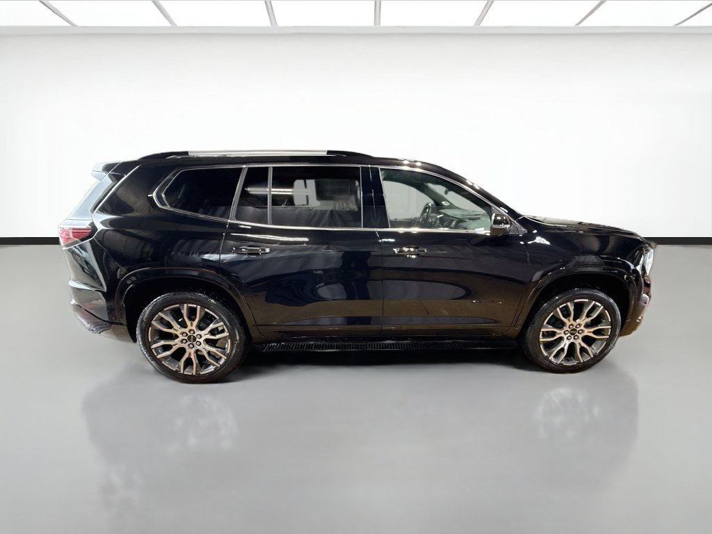 New 2027 GMC Acadia Denali Ultimate w/ LPO, Black Badging Package FWD image 4